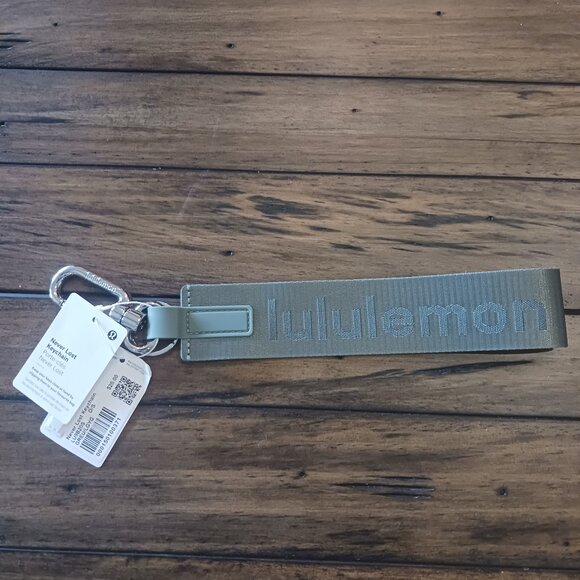 Lululemon Never Lost Keychain - Picture 2 of 4